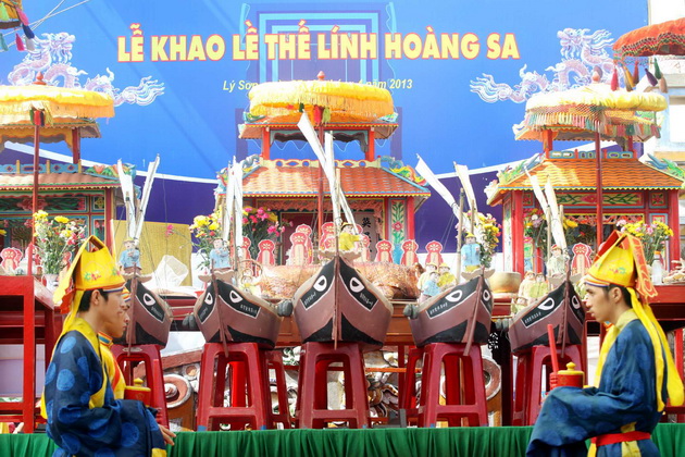 Lễ Khao Lề Tế Lính Hoàng Sa